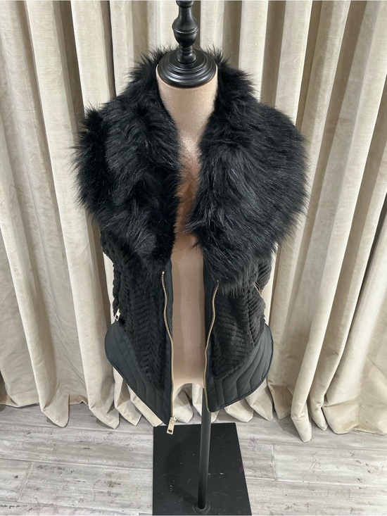 Guess Jackets & Blazers - Guess Black Quilted Vest with Faux Fur Collar
